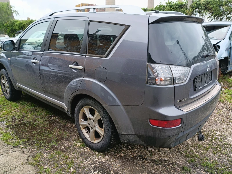 Mitsubishi Outlander 2.4 i na chasti, снимка 3 - Автомобили и джипове - 50484460