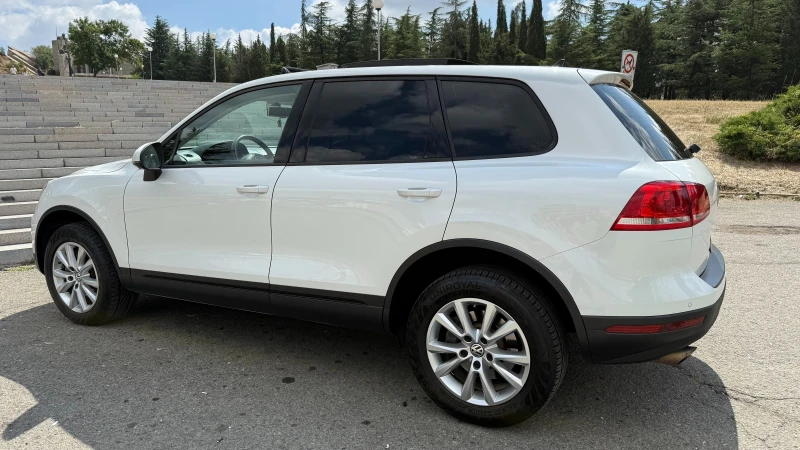 VW Touareg 3.0 TDI, снимка 6 - Автомобили и джипове - 52530470
