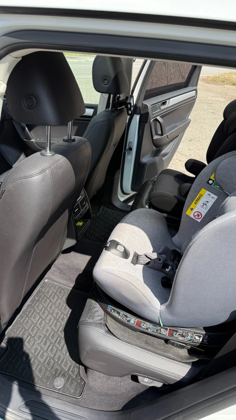 VW Touareg 3.0 TDI, снимка 14 - Автомобили и джипове - 52530470