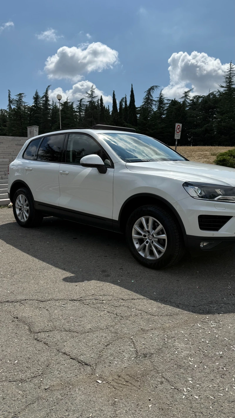 VW Touareg 3.0 TDI, снимка 4 - Автомобили и джипове - 52530470
