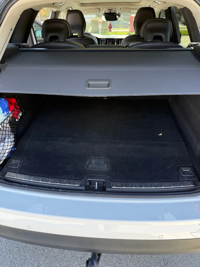 Volvo XC60 T8 Twin Engine, снимка 13 - Автомобили и джипове - 52230231