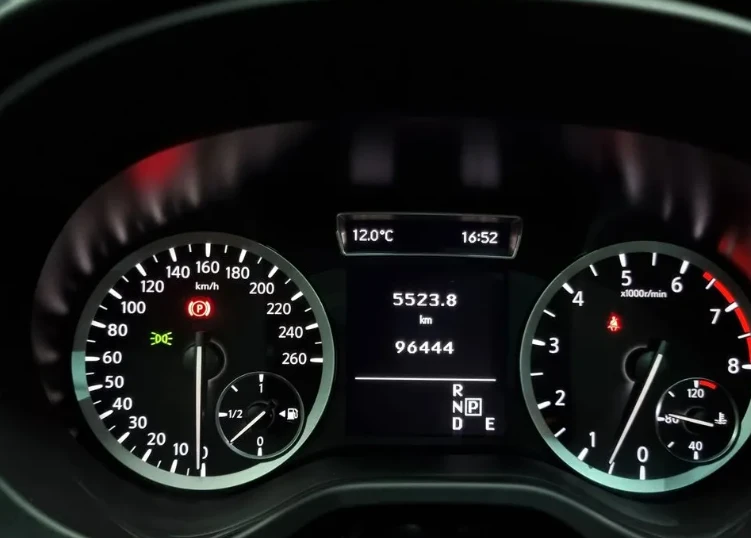 Infiniti Q30 2.0T Premium - изображение 8