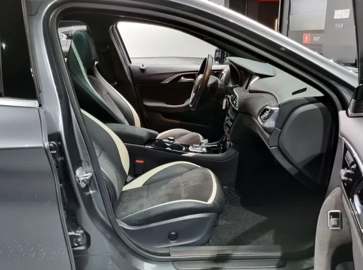 Infiniti Q30 2.0T Premium - изображение 10