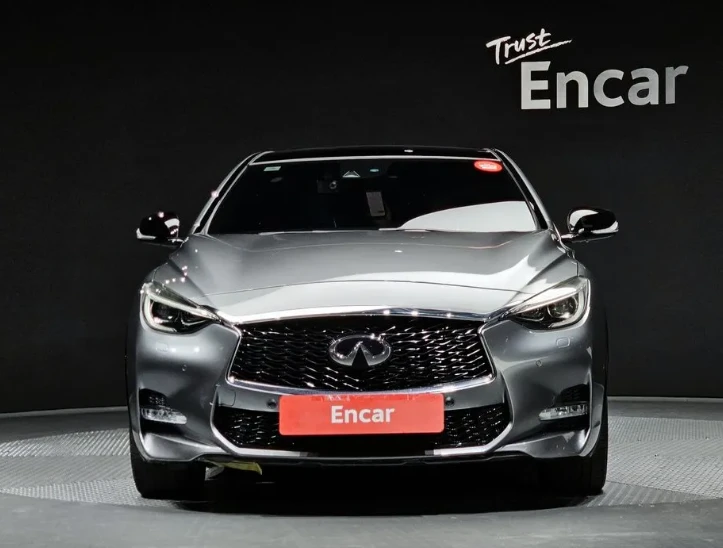 Infiniti Q30 2.0T Premium - изображение 3