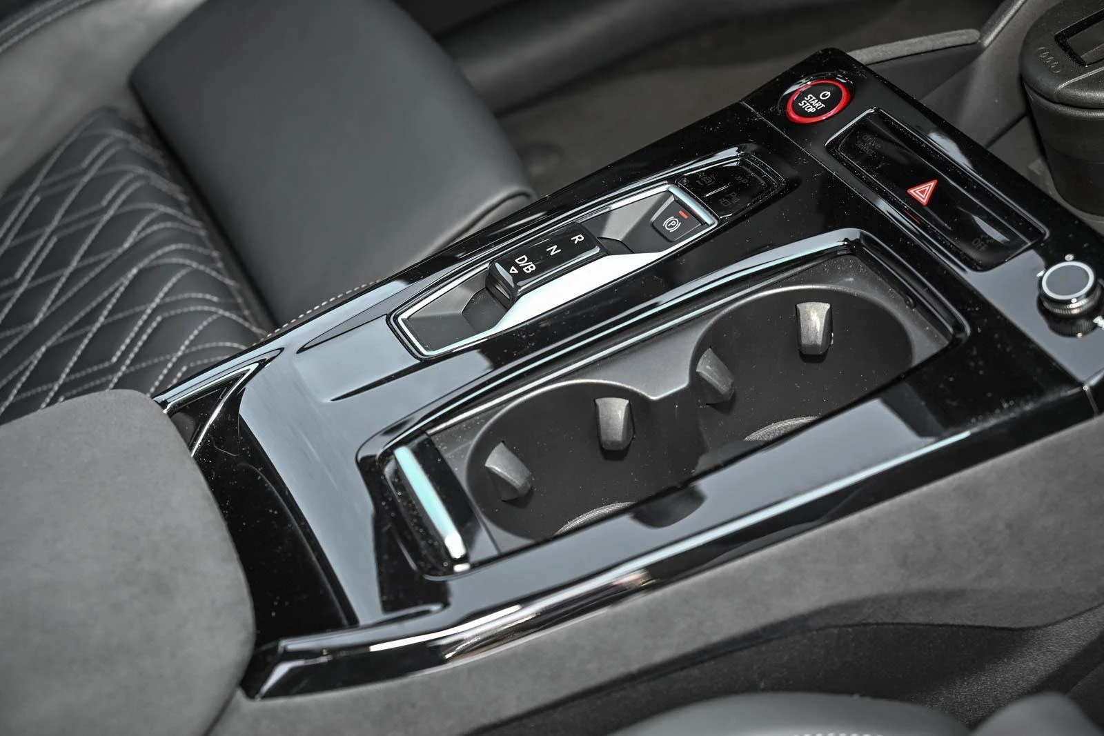 Audi Q6 SQ6 E-TRON/MATRIX/PANO/B&O/HEAD UP/360/ - изображение 9