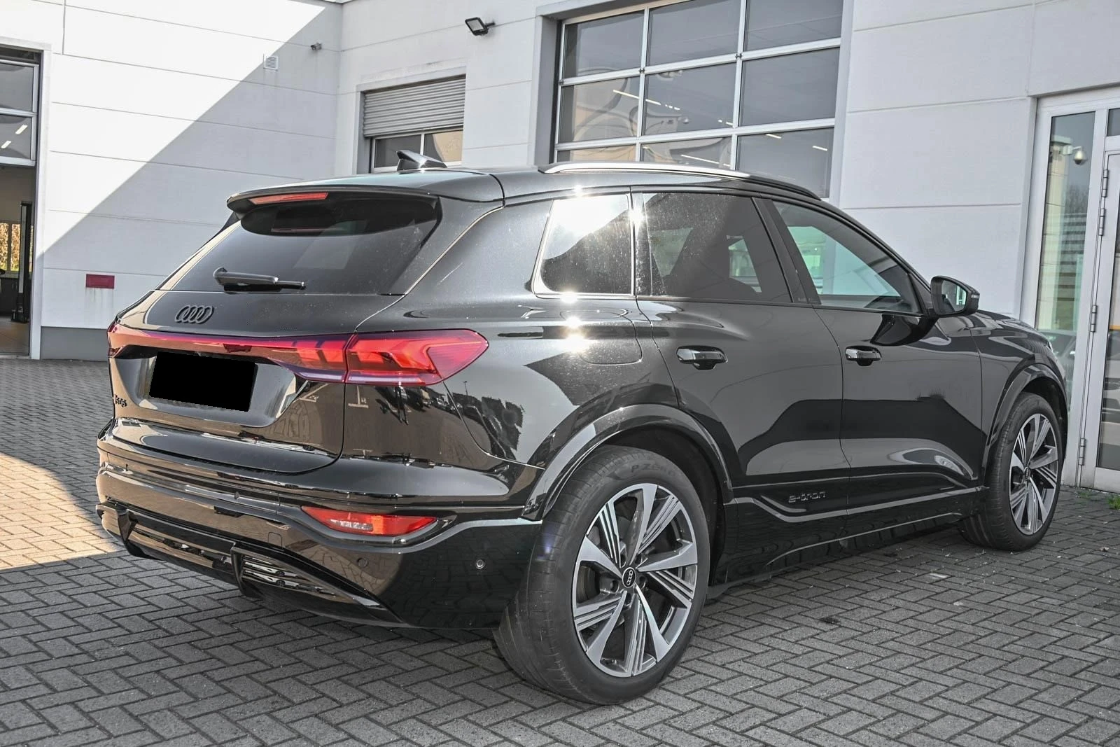 Audi Q6 SQ6 E-TRON/MATRIX/PANO/B&O/HEAD UP/360/ - изображение 4