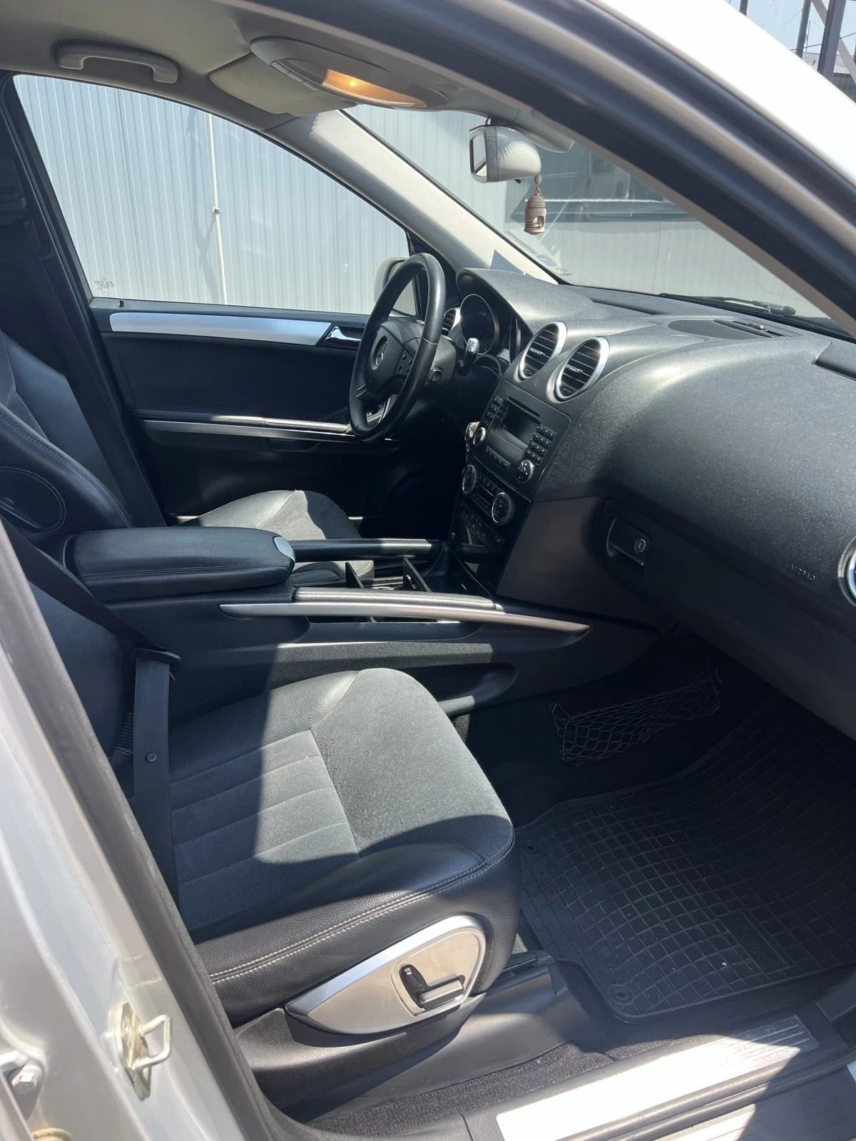 Mercedes-Benz ML 320  - изображение 8