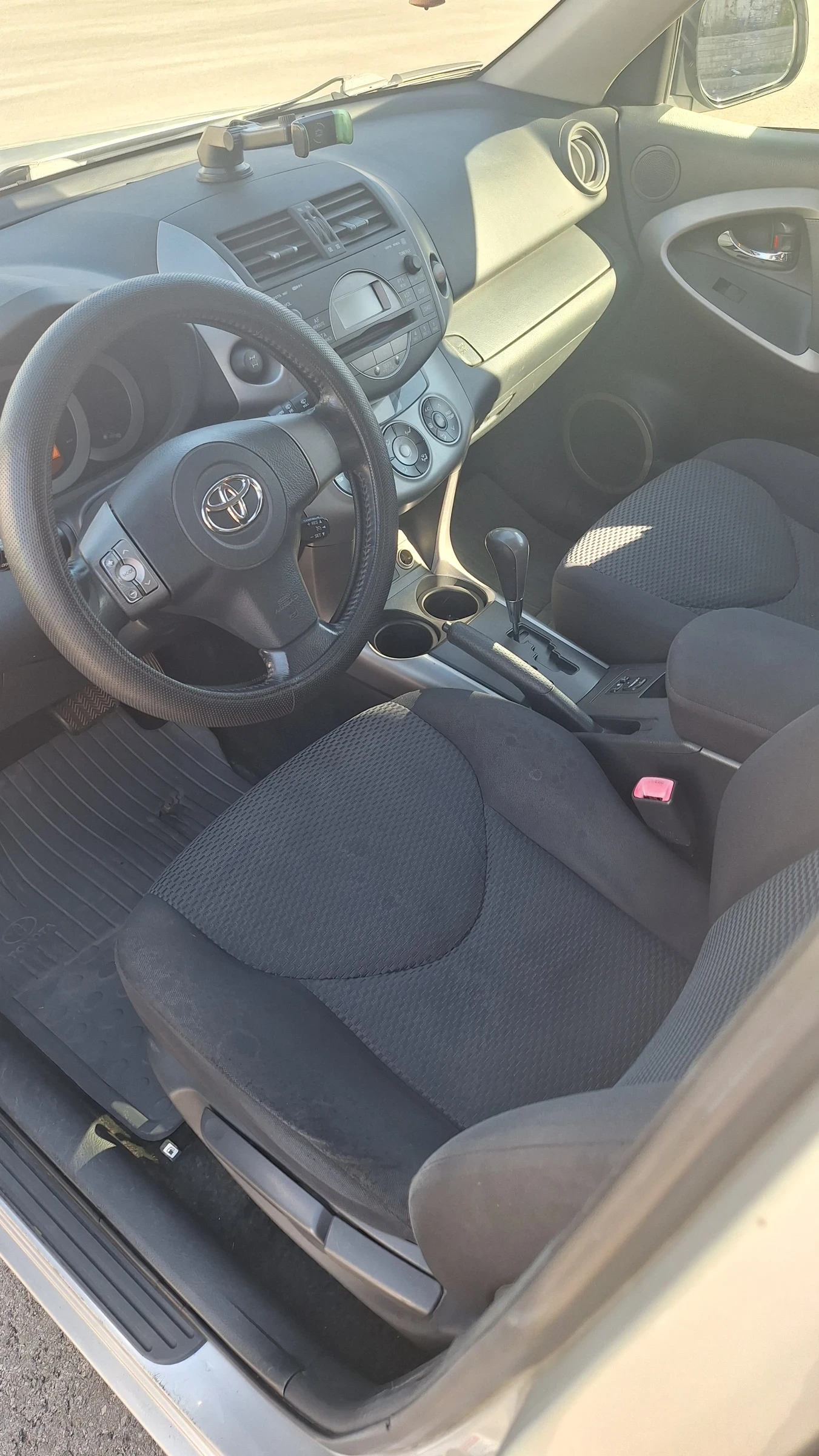 Toyota Rav4  2007 ГАЗ 4х4 Автомат  - изображение 8
