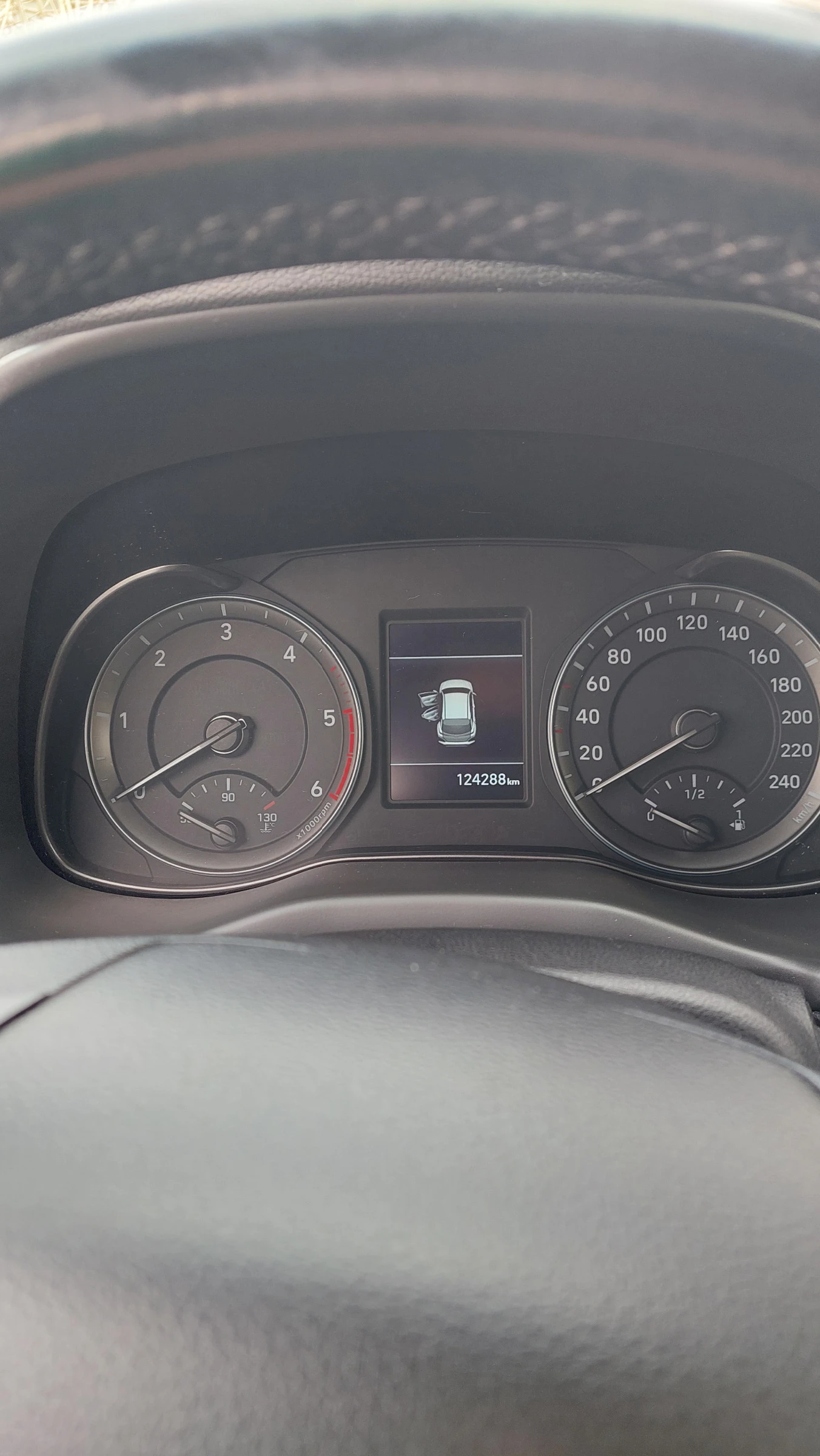 Hyundai Kona  - изображение 6