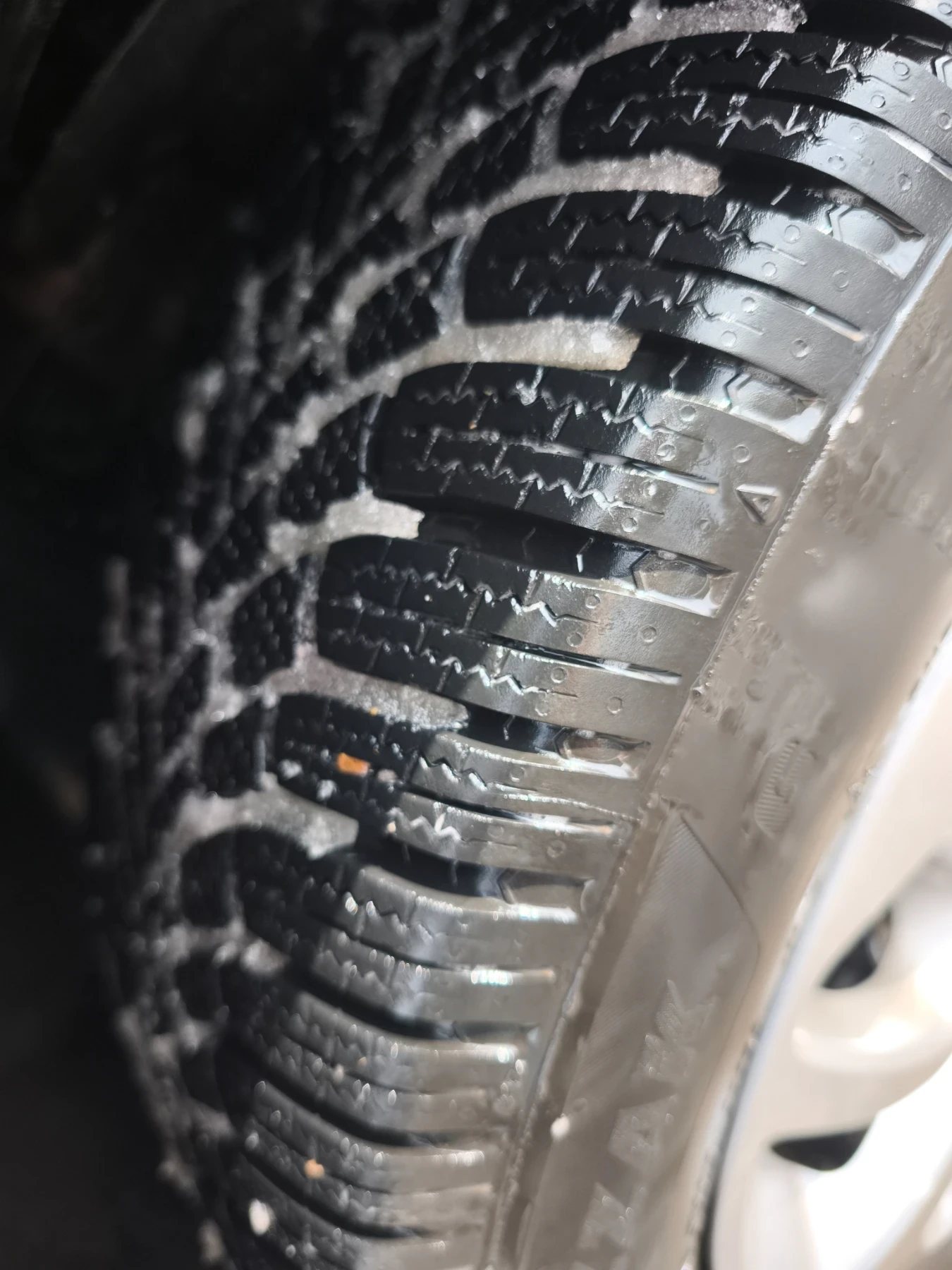 Opel Crossland X, снимка 3 - Автомобили и джипове - 53636367