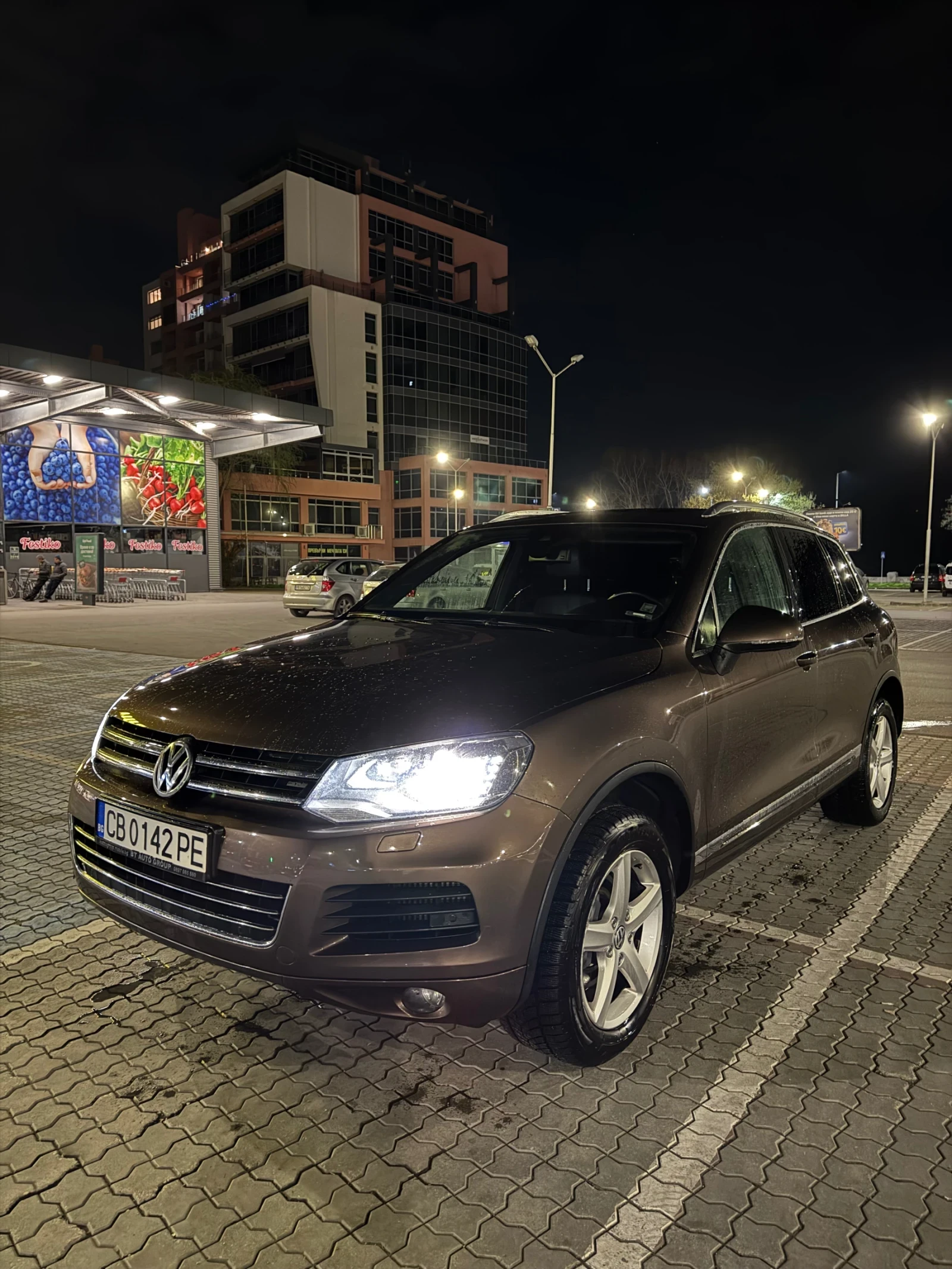 VW Touareg, снимка 17 - Автомобили и джипове - 53777314