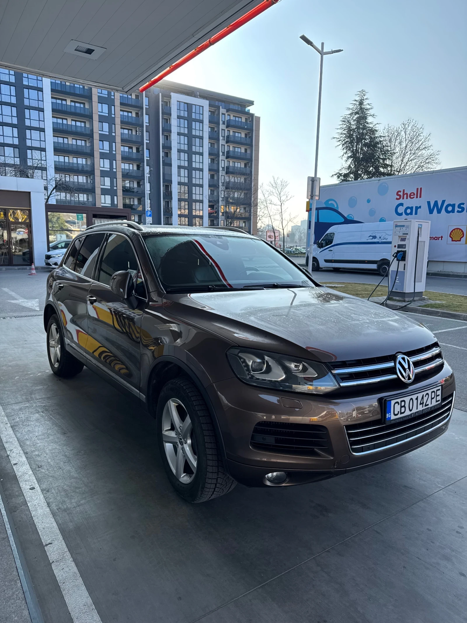 VW Touareg, снимка 6 - Автомобили и джипове - 53777314
