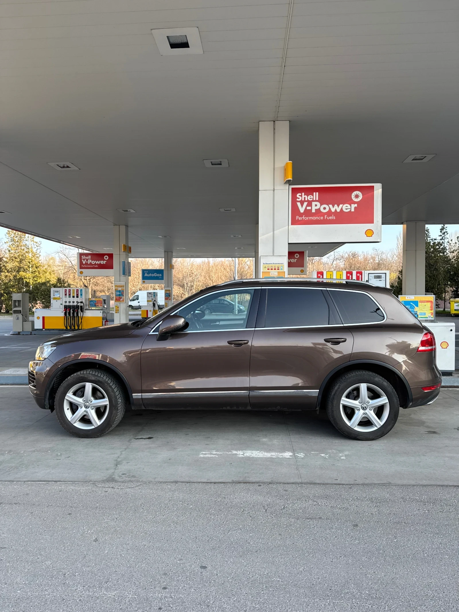 VW Touareg, снимка 4 - Автомобили и джипове - 53777314