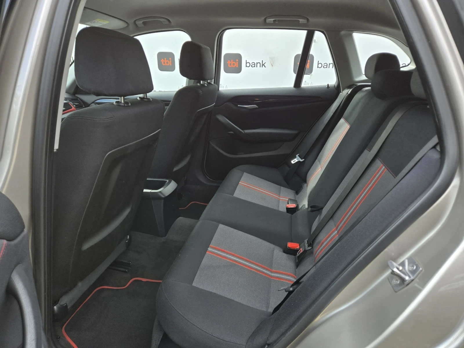 BMW X1 2.0D-116кс= 6СКОРОСТИ= SPORT LINE= FACE, снимка 9 - Автомобили и джипове - 53865696