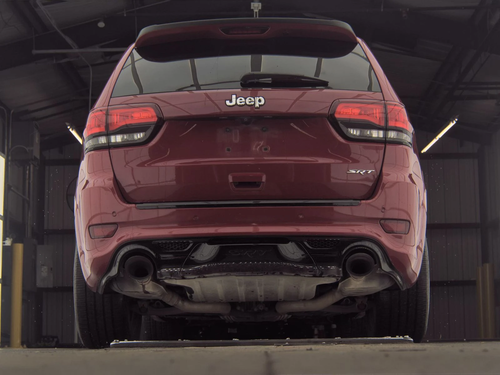 Jeep Grand cherokee SRT* 6.2* V8* ПОДГРЕВ* КАМЕРА* КЕЙЛЕС* LANE* ASSIS, снимка 6 - Автомобили и джипове - 53998727