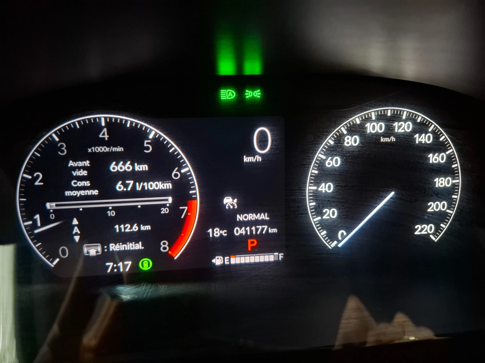 Honda Hr-v 2.0i 2WD, снимка 7 - Автомобили и джипове - 54923066