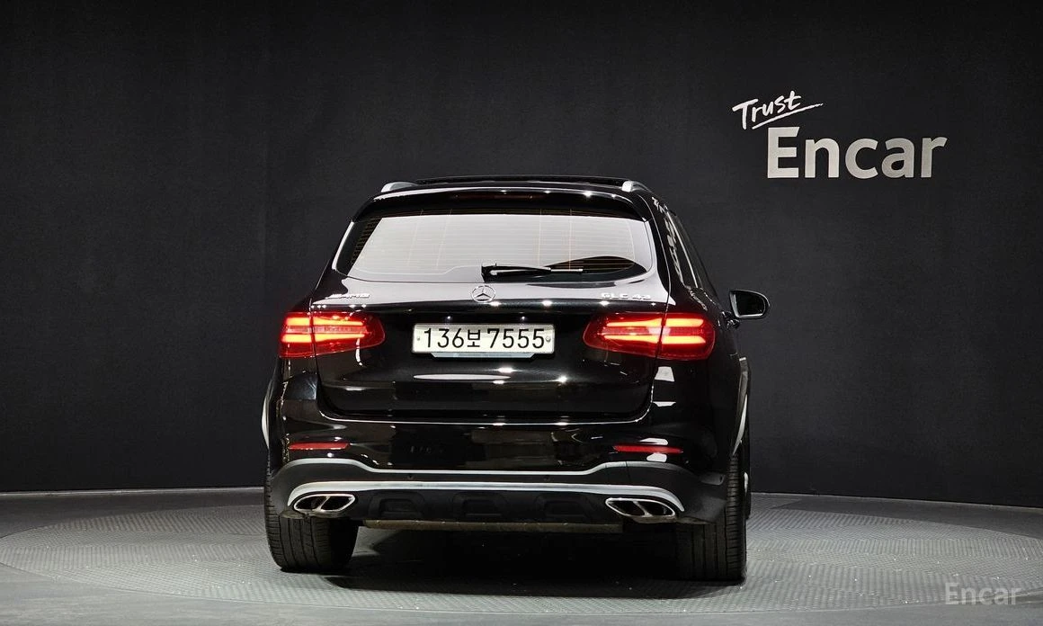 Mercedes-Benz GLC 43 AMG, снимка 4 - Автомобили и джипове - 54954335