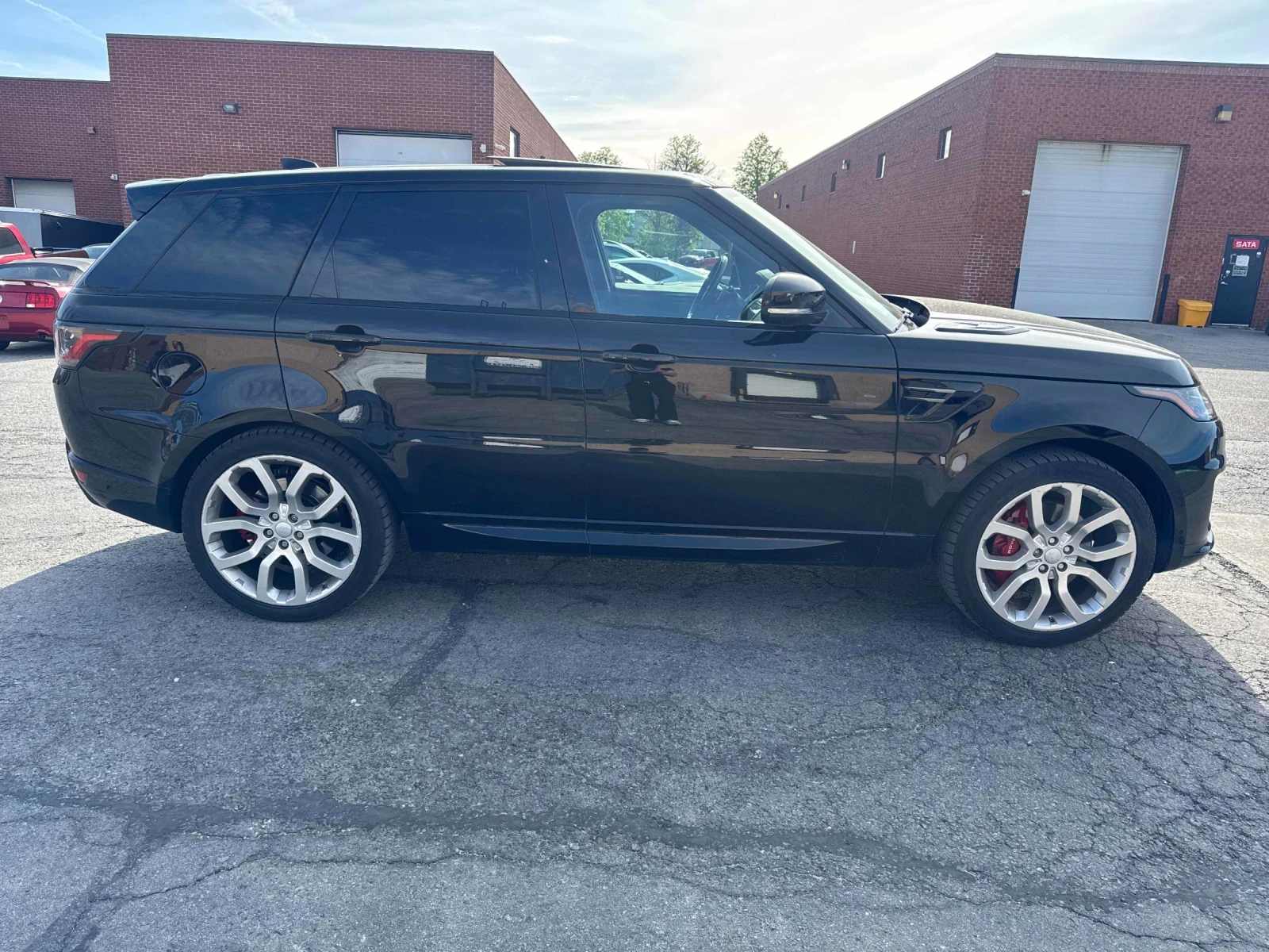 Land Rover Range Rover Sport Dynamic* ОБДУХВАНЕ* ПОДГРЕВ* KEYLESS* , снимка 4 - Автомобили и джипове - 55060892