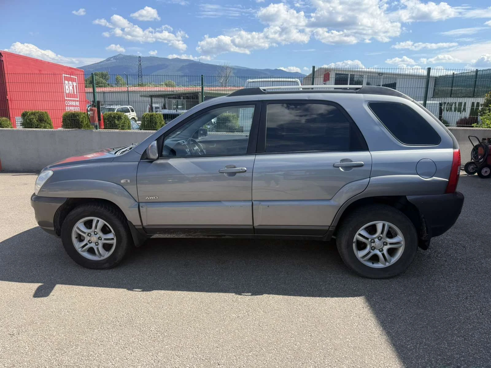 Kia Sportage 2.0CRDI 16V, снимка 7 - Автомобили и джипове - 55221249