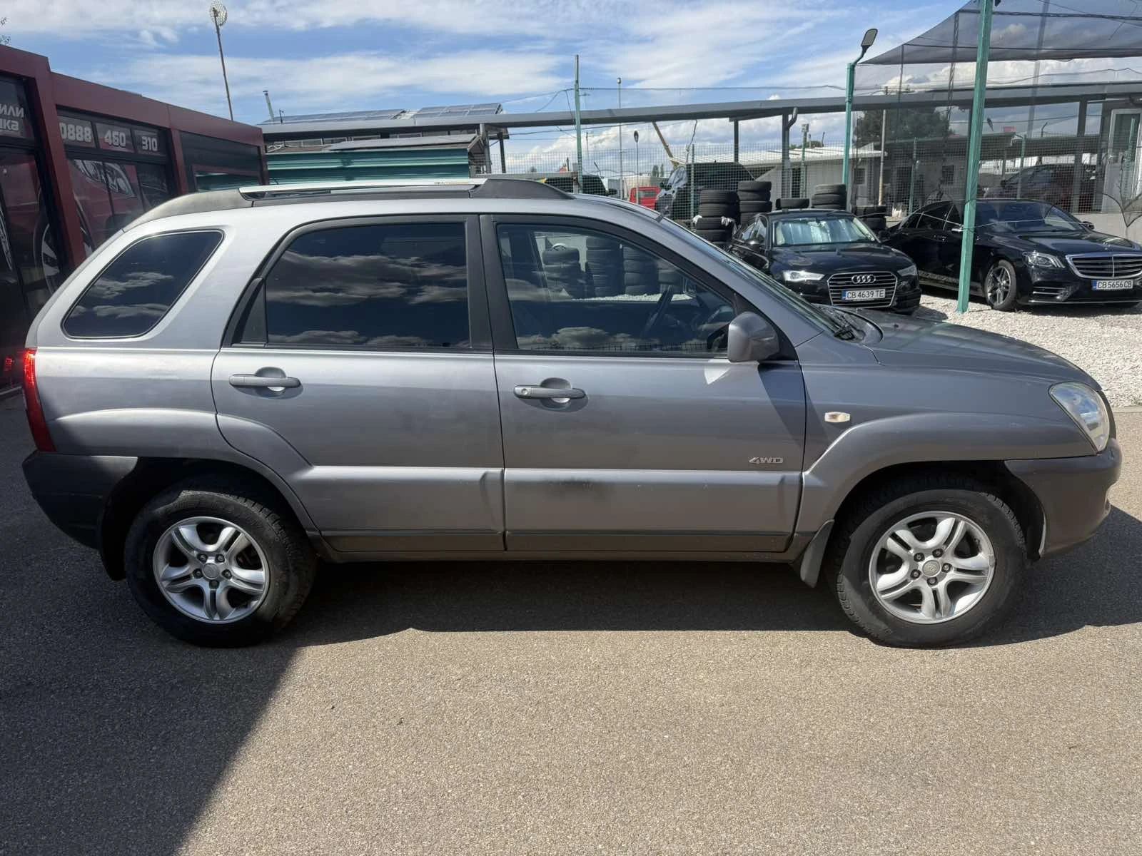 Kia Sportage 2.0CRDI 16V, снимка 4 - Автомобили и джипове - 55221249