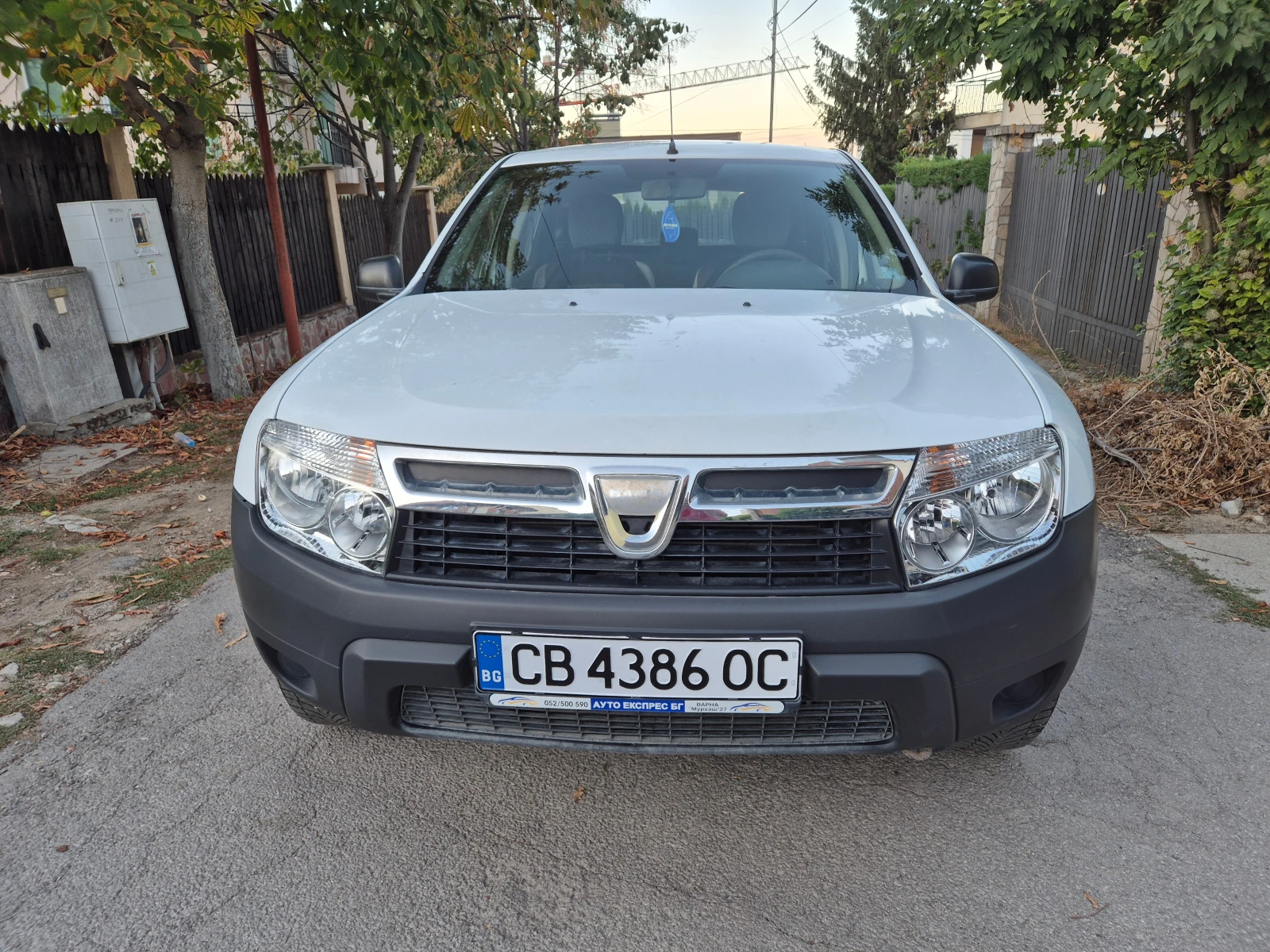 Dacia Duster 1.6-16V газ, снимка 2 - Автомобили и джипове - 56301004