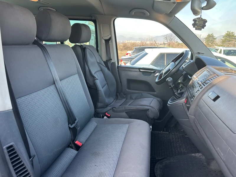 VW Caravelle 4Х4* ДЪЛГА БАЗА* 8+ 1* КЛИМАТРОНИК, снимка 10 - Бусове и автобуси - 52825283