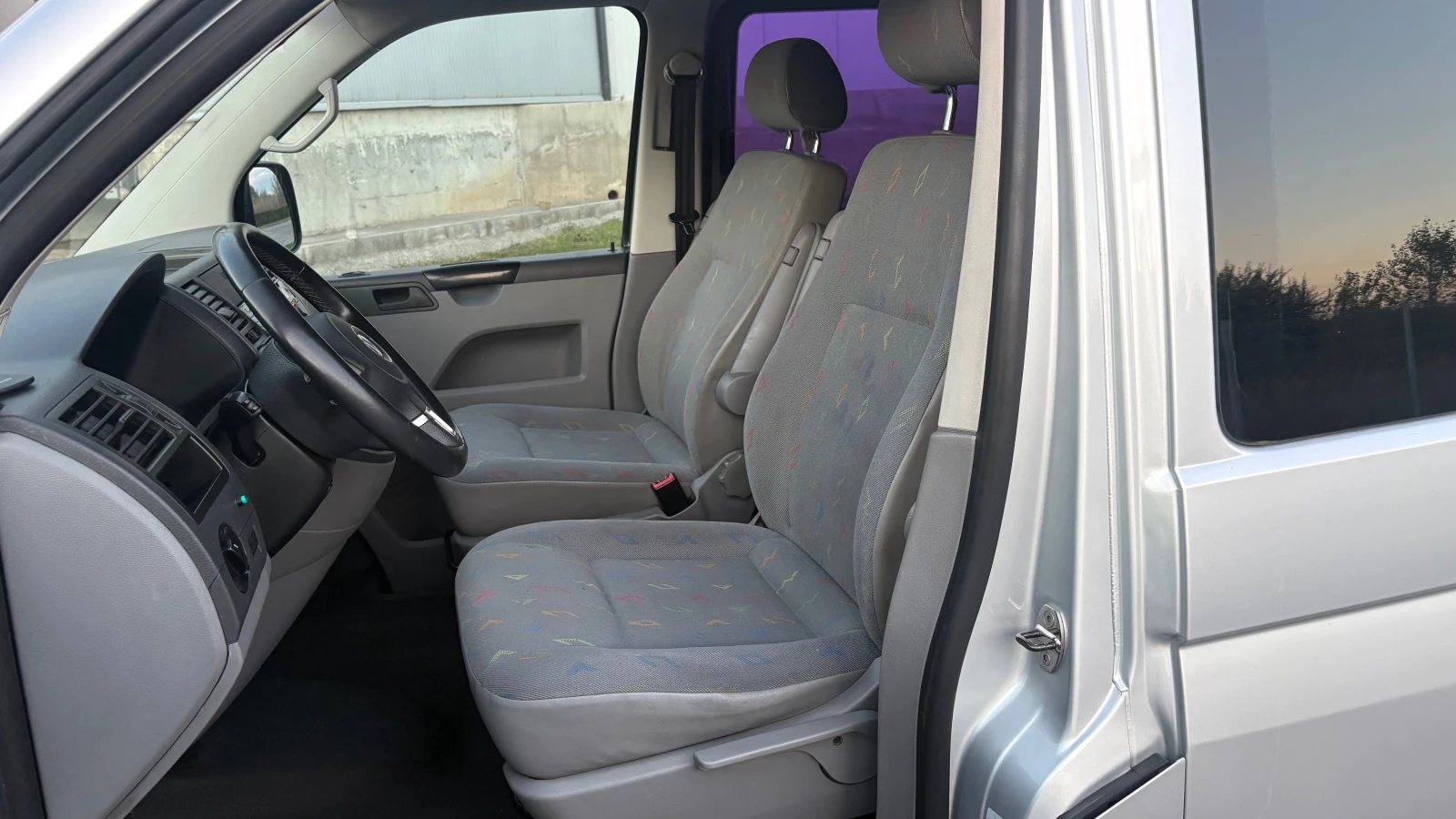 VW T5 2.5 tdi MAXI, снимка 9 - Бусове и автобуси - 56350197