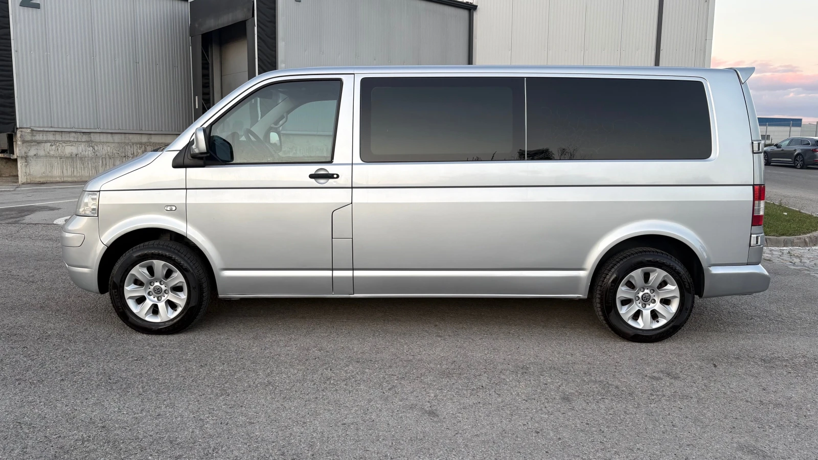 VW T5 2.5 tdi MAXI, снимка 8 - Бусове и автобуси - 56350197