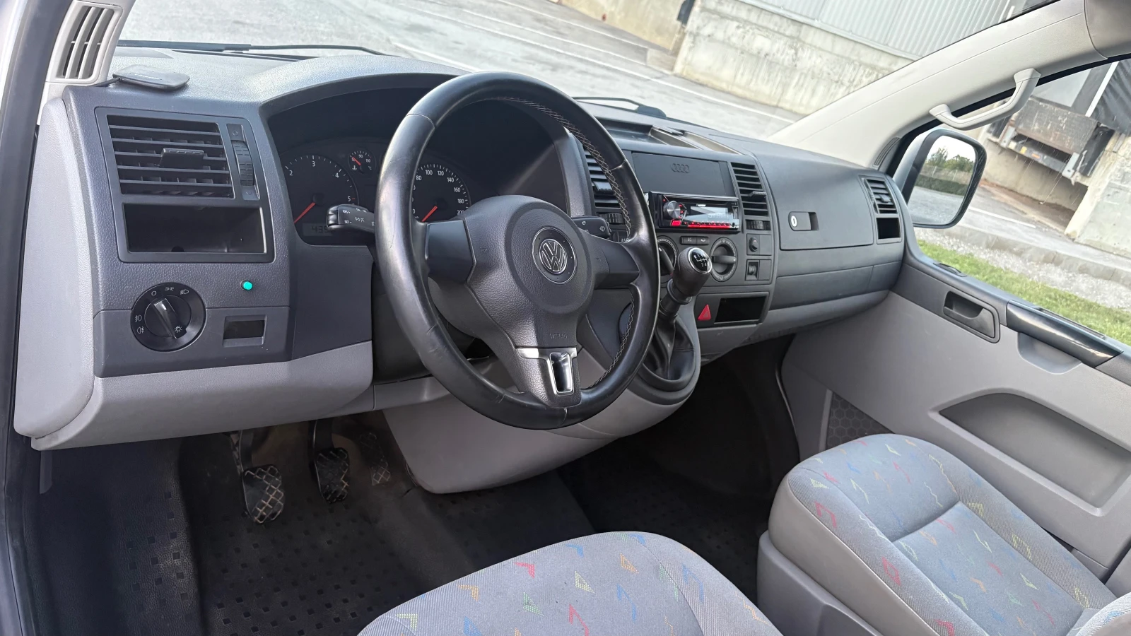 VW T5 2.5 tdi MAXI, снимка 10 - Бусове и автобуси - 56350197