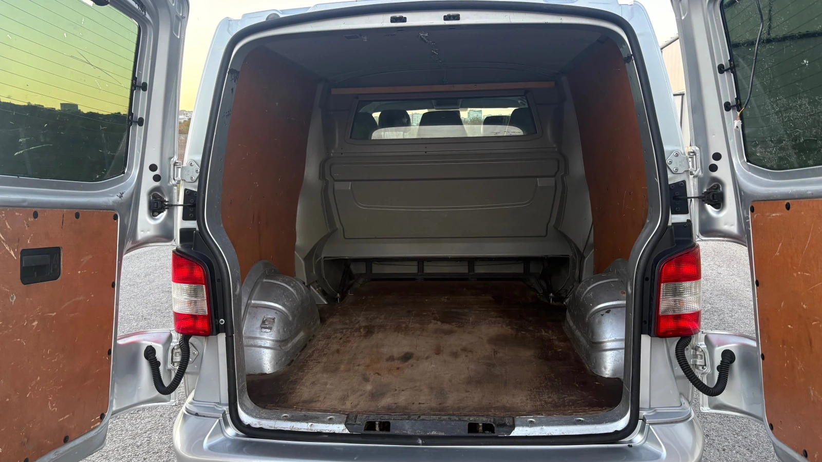 VW T5 2.5 tdi MAXI, снимка 15 - Бусове и автобуси - 56350197