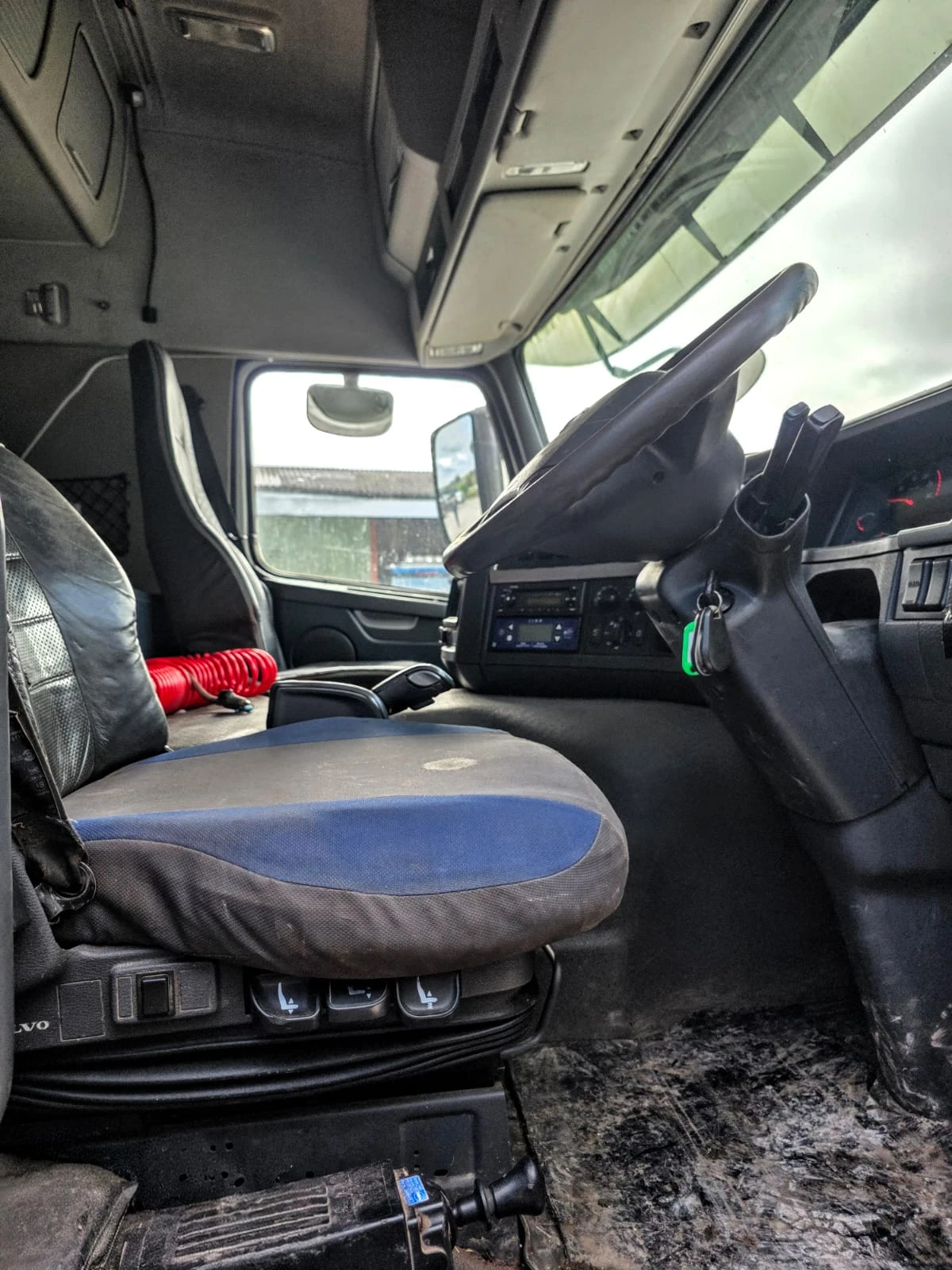 Volvo Fm 8x4  ЗЪРНОВОЗ  - изображение 9