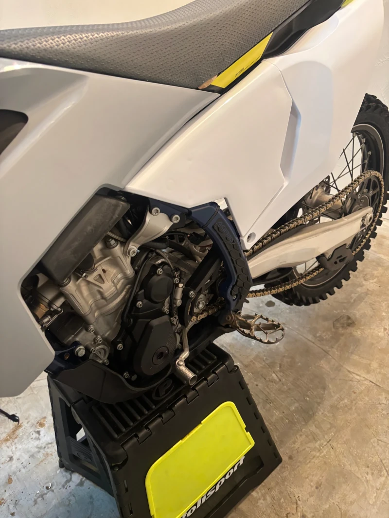 Husqvarna 250, снимка 12 - Мотоциклети и мототехника - 53026622