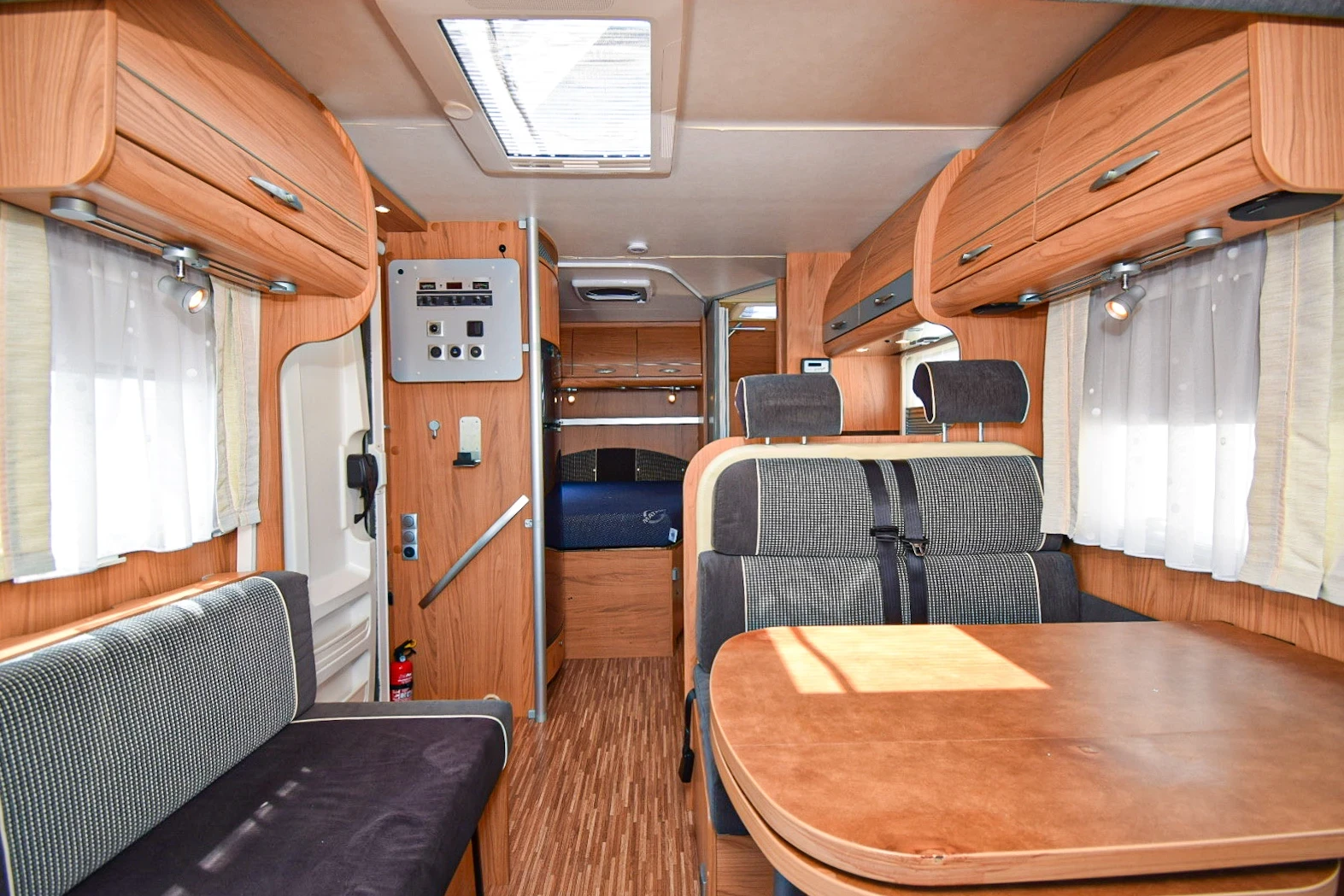 ������ Burstner Aviano I 684 | Mobile.bg � ����������� 9