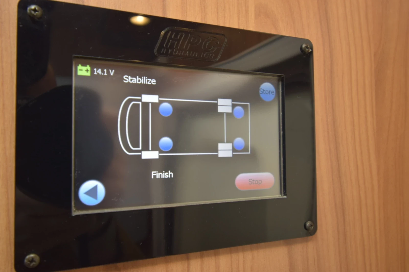 Кемпер Burstner Aviano I 684, снимка 3 - Каравани и кемпери - 54279087