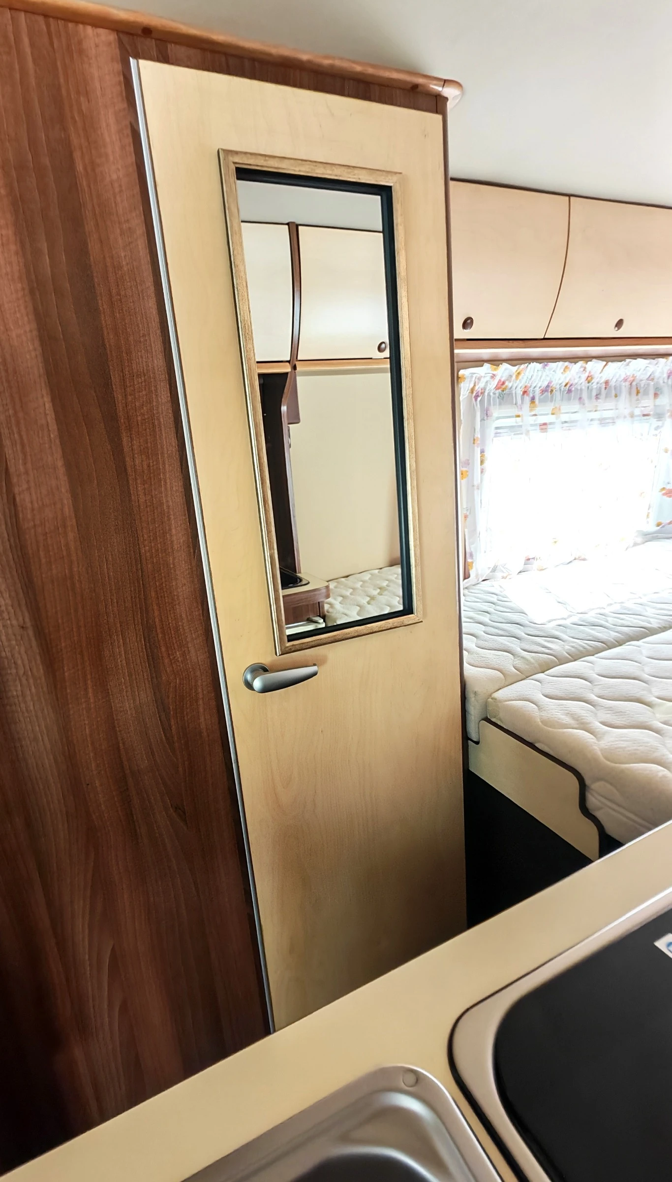 Кемпер Mercedes-Benz SPRINTER 313 CDI CAMPERVAN, 5 местен, снимка 16 - Каравани и кемпери - 56343040