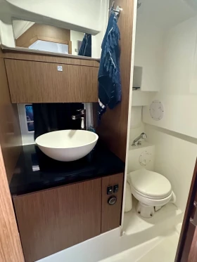 Моторна яхта Beneteau Flyer sundeck 9, снимка 7