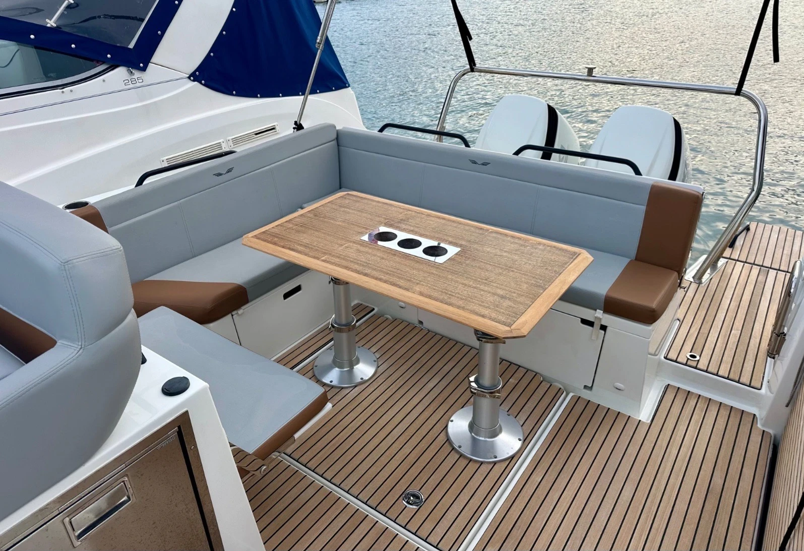������� ���� Beneteau Flyer sundeck 9 | Mobile.bg � ����������� 11