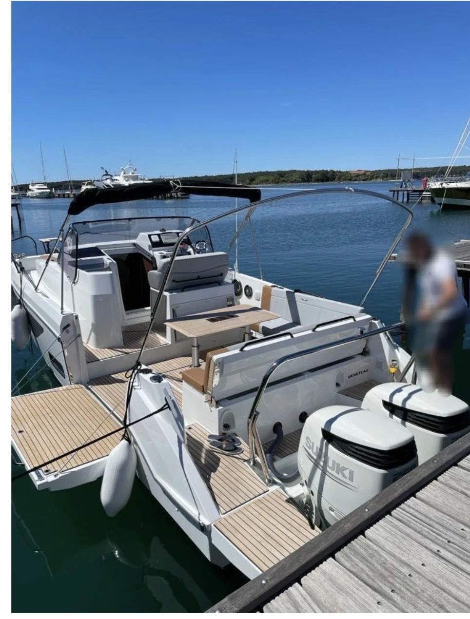 Моторна яхта Beneteau Flyer sundeck 9 - изображение 3