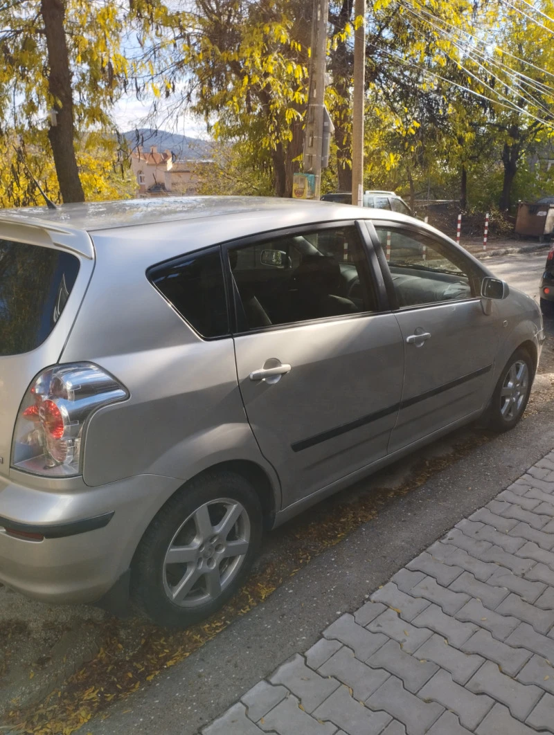 Toyota Corolla verso 1, 8 vvti, снимка 3 - Автомобили и джипове - 47684749