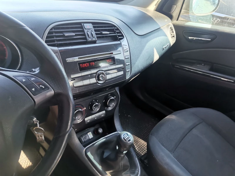 Fiat Bravo 1.6JTD 88KW 120КС, снимка 9 - Автомобили и джипове - 47668294