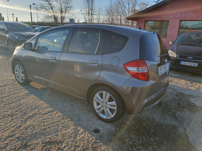 Honda Jazz 1.4I, снимка 6 - Автомобили и джипове - 48416668