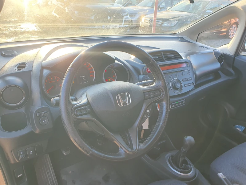 Honda Jazz 1.4I, снимка 7 - Автомобили и джипове - 48416668