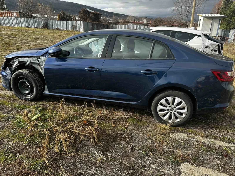 Renault Megane, снимка 5 - Автомобили и джипове - 48620508