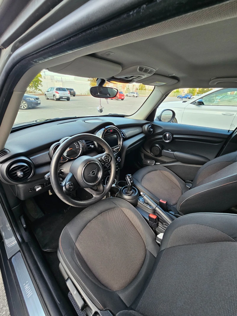 Mini Cooper Автомат, 5Врати, снимка 9 - Автомобили и джипове - 52080303