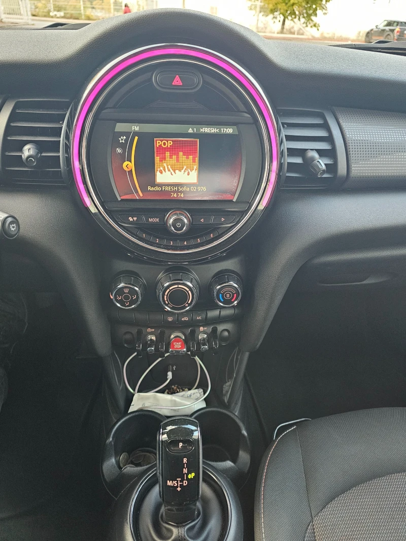 Mini Cooper Автомат, 5Врати, снимка 12 - Автомобили и джипове - 52080303