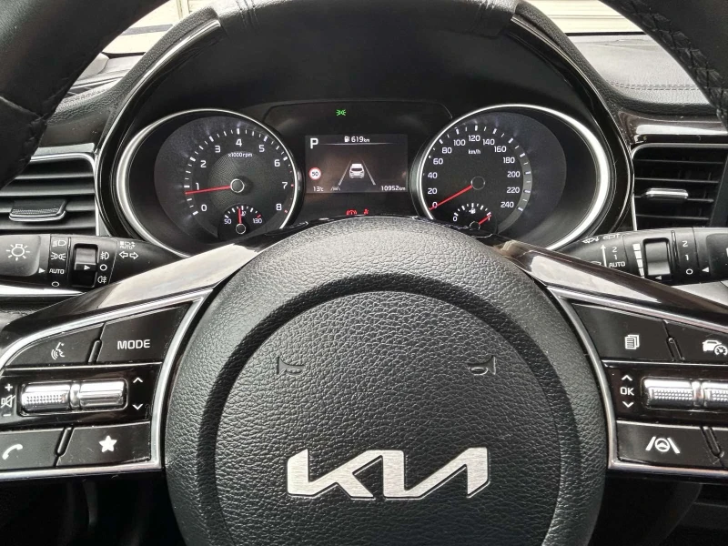 Kia XCeed 1.5 Turbo, снимка 5 - Автомобили и джипове - 52479285