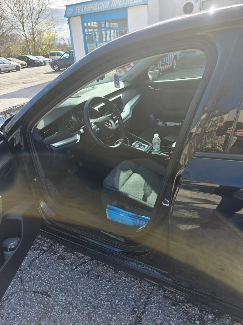 Skoda Octavia 4 M-HEV BUSINESS DSG7, снимка 5 - Автомобили и джипове - 52591676