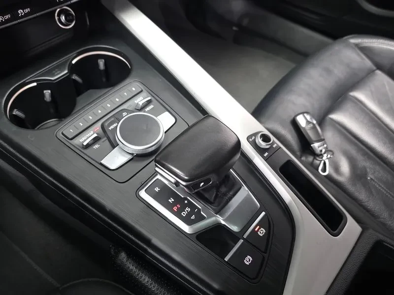 Audi A4, снимка 9 - Автомобили и джипове - 56159341