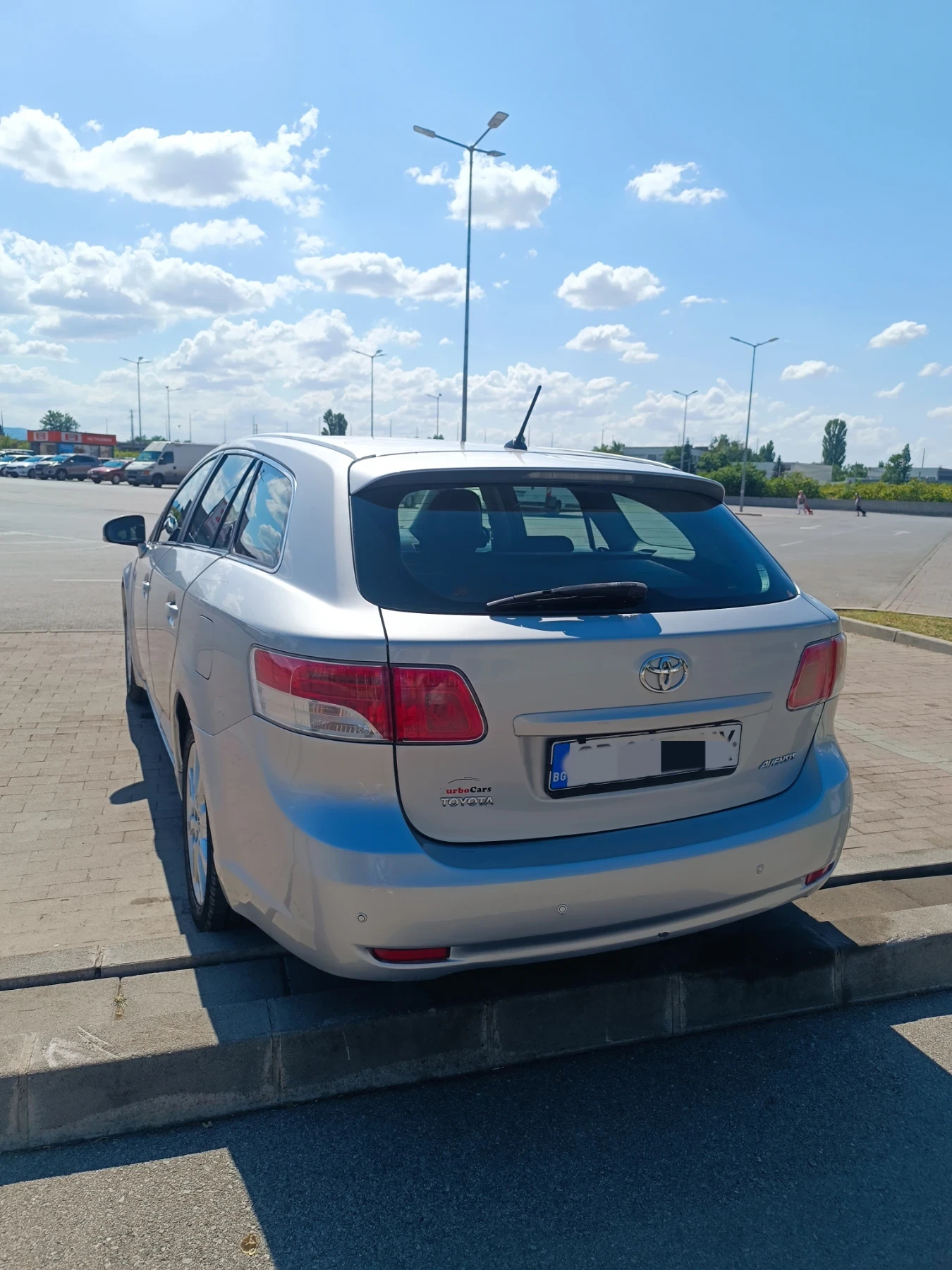 Toyota Avensis 2.2 D4D - изображение 4