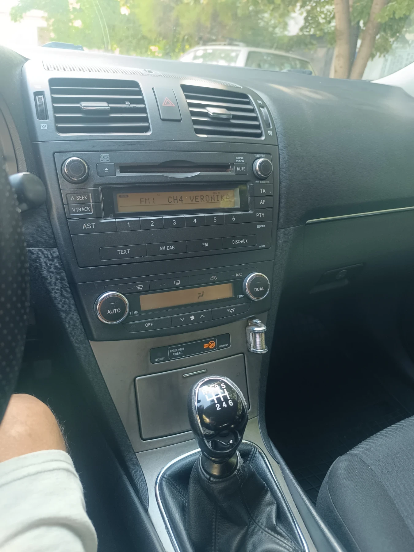 Toyota Avensis 2.2 D4D - изображение 5